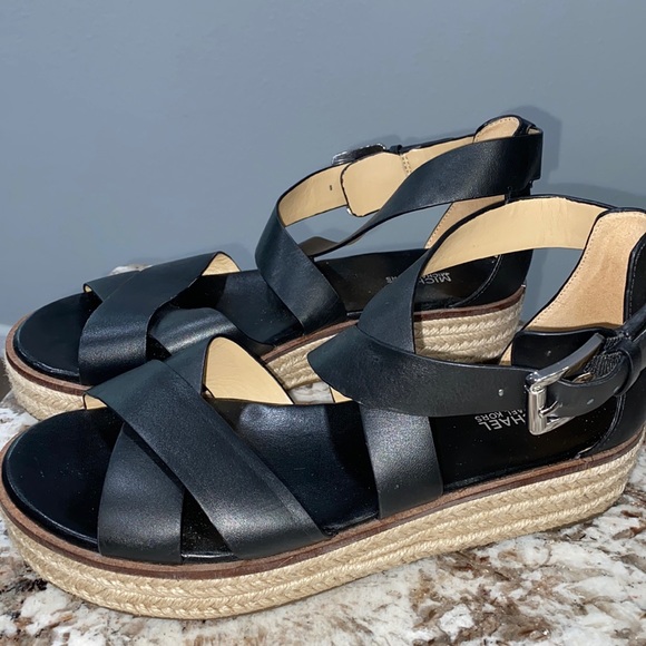 MK cross ankle sandals - Picture 2 of 12